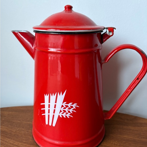 Classic Red Enamel Coffee Pot with Handle - Picture 4 of 11